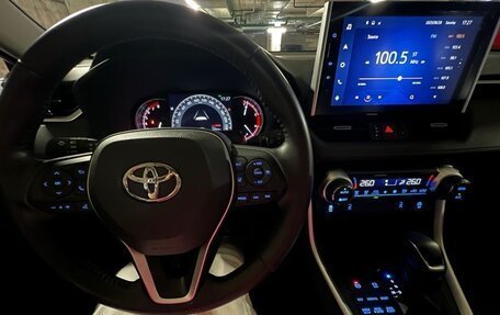 Toyota RAV4, 2022 год, 3 670 000 рублей, 7 фотография