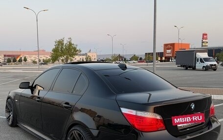 BMW 5 серия, 2007 год, 1 690 000 рублей, 3 фотография