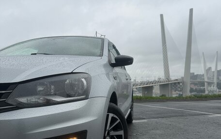 Volkswagen Polo VI (EU Market), 2018 год, 1 500 000 рублей, 2 фотография