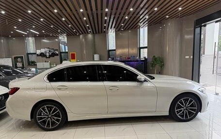 BMW 3 серия, 2022 год, 2 900 000 рублей, 5 фотография