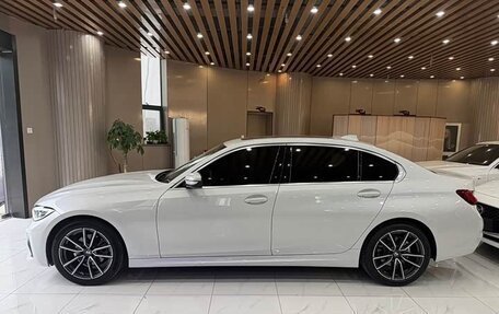 BMW 3 серия, 2022 год, 2 900 000 рублей, 10 фотография