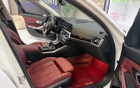 BMW 3 серия, 2022 год, 2 900 000 рублей, 11 фотография