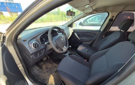 Renault Logan II, 2015 год, 450 000 рублей, 9 фотография