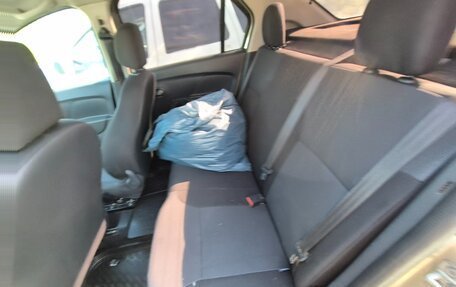 Renault Logan II, 2015 год, 450 000 рублей, 12 фотография