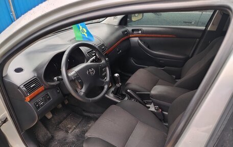 Toyota Avensis III рестайлинг, 2007 год, 950 000 рублей, 5 фотография