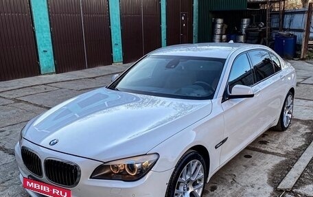 BMW 7 серия, 2009 год, 2 000 000 рублей, 3 фотография