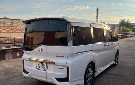 Honda Stepwgn IV, 2019 год, 2 397 000 рублей, 3 фотография