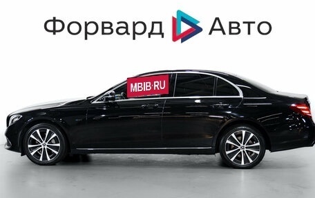 Mercedes-Benz E-Класс, 2019 год, 3 690 000 рублей, 5 фотография