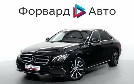 Mercedes-Benz E-Класс, 2019 год, 3 690 000 рублей, 4 фотография