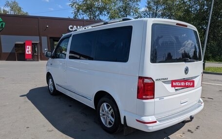Volkswagen Multivan T6 рестайлинг, 2015 год, 3 500 000 рублей, 5 фотография