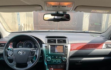 Toyota Camry, 2014 год, 1 680 000 рублей, 7 фотография