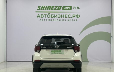 Toyota Yaris XP150 рестайлинг, 2021 год, 1 300 000 рублей, 7 фотография