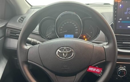 Toyota Yaris XP150 рестайлинг, 2021 год, 1 300 000 рублей, 12 фотография