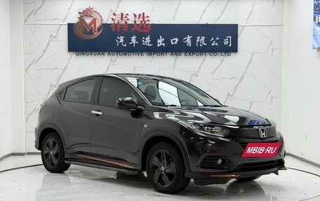 Honda Vezel, 2022 год, 1 270 000 рублей, 3 фотография