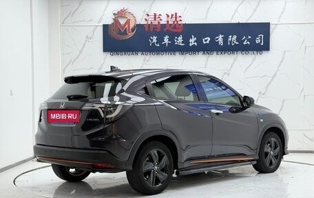 Honda Vezel, 2022 год, 1 270 000 рублей, 6 фотография