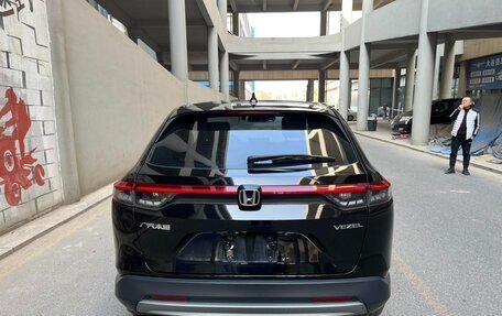 Honda Vezel, 2023 год, 1 570 000 рублей, 4 фотография