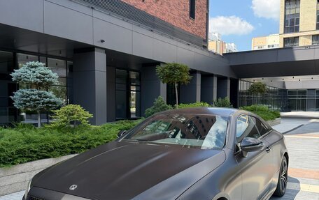 Mercedes-Benz E-Класс, 2019 год, 4 800 000 рублей, 1 фотография