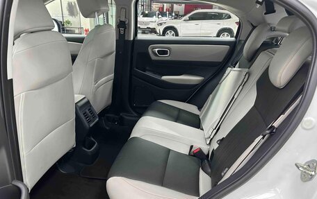 Honda Vezel, 2023 год, 1 580 000 рублей, 9 фотография