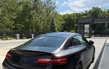Mercedes-Benz E-Класс, 2019 год, 4 800 000 рублей, 3 фотография