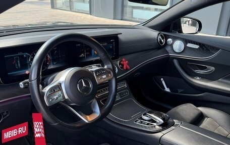 Mercedes-Benz E-Класс, 2019 год, 4 800 000 рублей, 11 фотография