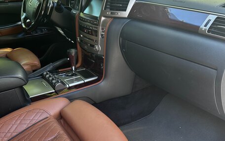 Lexus LX III, 2015 год, 5 000 000 рублей, 9 фотография