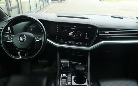 Volkswagen Touareg III, 2019 год, 5 000 000 рублей, 7 фотография