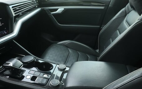 Volkswagen Touareg III, 2019 год, 5 000 000 рублей, 16 фотография