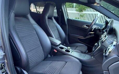 Mercedes-Benz GLA, 2019 год, 2 430 000 рублей, 14 фотография