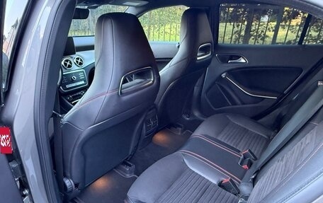 Mercedes-Benz GLA, 2019 год, 2 430 000 рублей, 15 фотография
