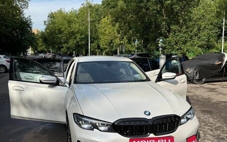 BMW 3 серия, 2021 год, 3 890 000 рублей, 18 фотография