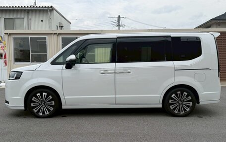 Honda Stepwgn, 2023 год, 2 360 300 рублей, 5 фотография
