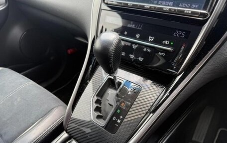 Toyota Harrier, 2017 год, 2 310 500 рублей, 10 фотография
