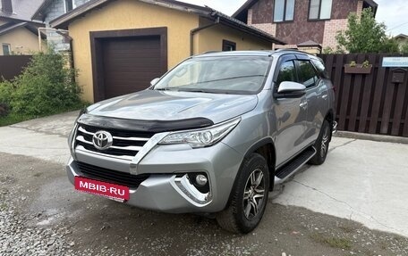 Toyota Fortuner II, 2018 год, 2 690 000 рублей, 3 фотография