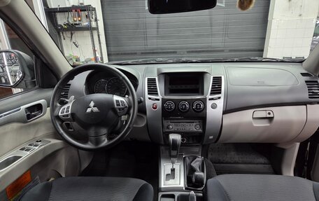 Mitsubishi Pajero Sport II рестайлинг, 2011 год, 2 000 000 рублей, 6 фотография