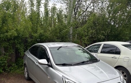 Hyundai Solaris II рестайлинг, 2013 год, 780 000 рублей, 4 фотография