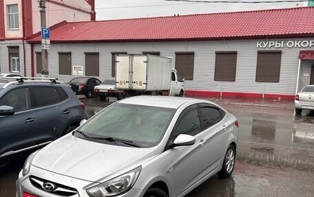Hyundai Solaris II рестайлинг, 2013 год, 780 000 рублей, 3 фотография