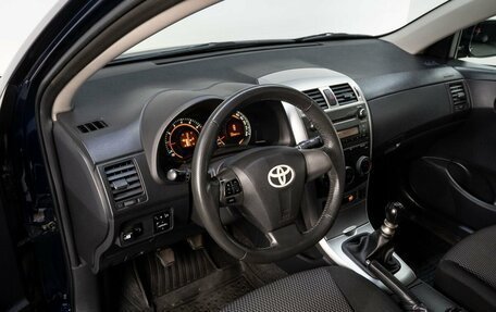 Toyota Corolla, 2011 год, 990 000 рублей, 10 фотография