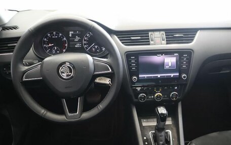 Skoda Octavia, 2017 год, 1 494 000 рублей, 8 фотография