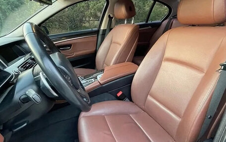 BMW 5 серия, 2015 год, 1 840 000 рублей, 3 фотография