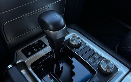 Toyota Land Cruiser 200, 2019 год, 7 750 000 рублей, 12 фотография
