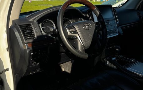 Toyota Land Cruiser 200, 2019 год, 7 750 000 рублей, 7 фотография