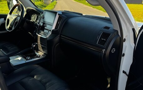 Toyota Land Cruiser 200, 2019 год, 7 750 000 рублей, 18 фотография