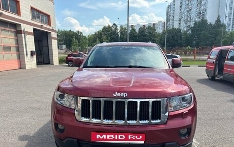 Jeep Grand Cherokee, 2011 год, 1 800 000 рублей, 2 фотография