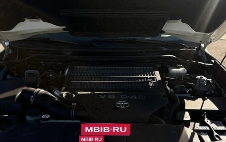Toyota Land Cruiser 200, 2019 год, 7 750 000 рублей, 17 фотография