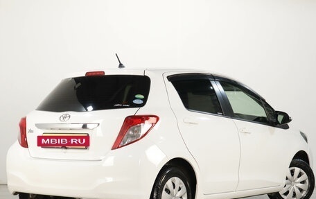 Toyota Vitz, 2013 год, 859 000 рублей, 7 фотография