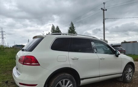 Volkswagen Touareg III, 2011 год, 1 800 000 рублей, 12 фотография