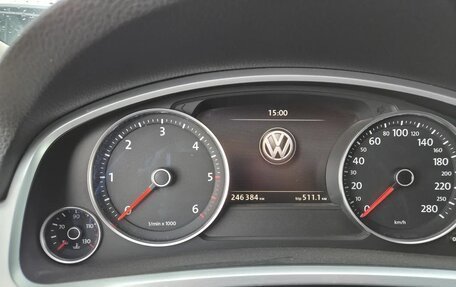 Volkswagen Touareg III, 2011 год, 1 800 000 рублей, 8 фотография