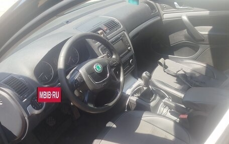 Skoda Octavia, 2010 год, 890 000 рублей, 2 фотография