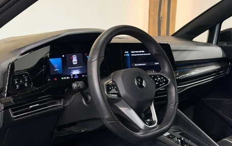 Volkswagen Golf VIII, 2024 год, 3 900 000 рублей, 7 фотография