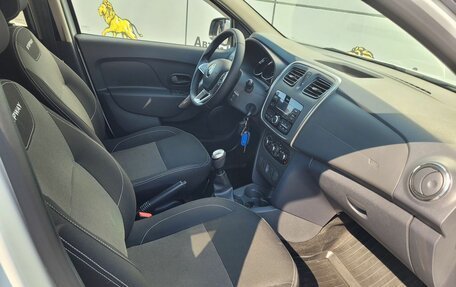 Renault Logan II, 2022 год, 1 320 000 рублей, 11 фотография